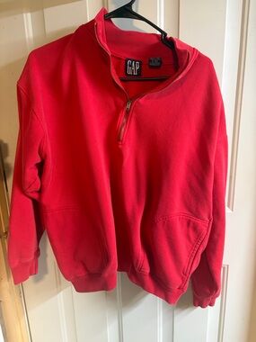 Classic vintage GAP size small 1/4 zip sweatshirt in a vibrant tomato red